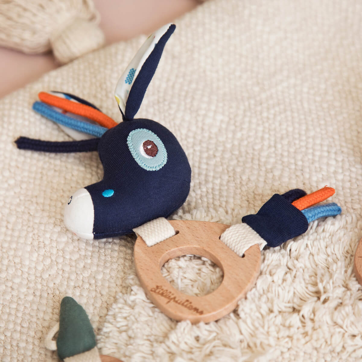 Hochet en bois IGNACE Lilliputiens