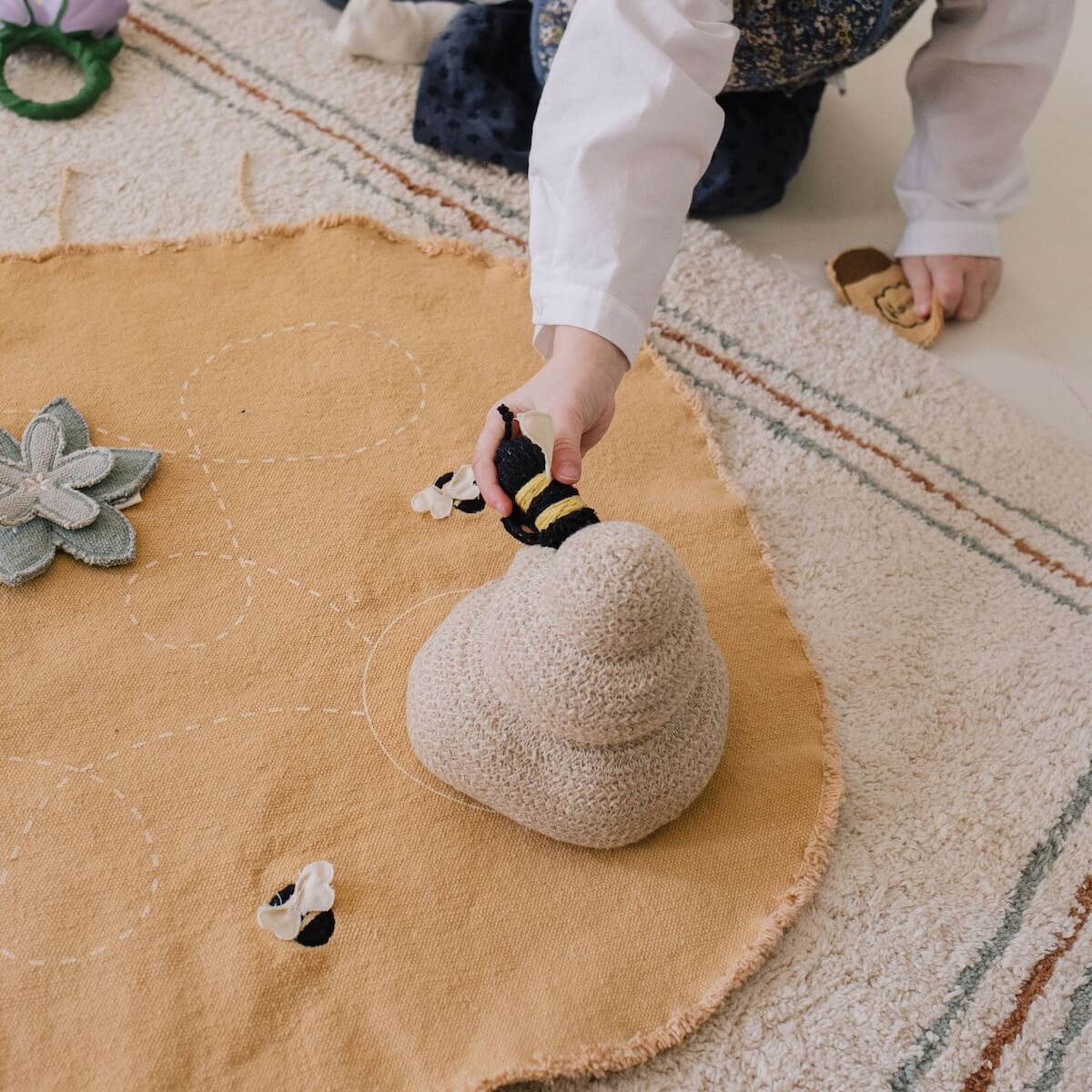 Jeu en tissu GREEN TOY set from nectar to honey Lorena Canals