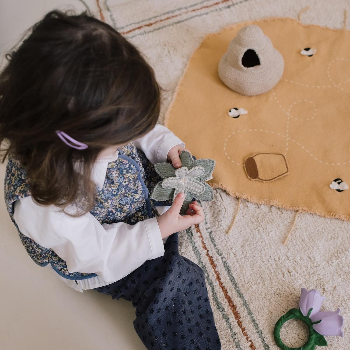 Jeu en tissu GREEN TOY set from nectar to honey Lorena Canals