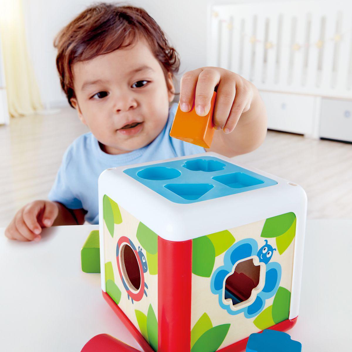 Jeu éveil formes SHAPE SORTING Hape