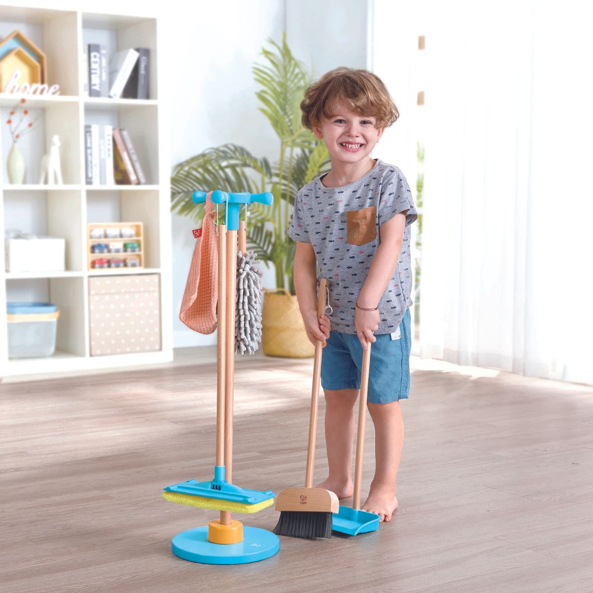 Jeu imitation set balai CLEAM UP Hape