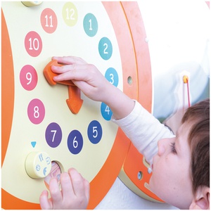 Jeu mural chenille horloge Beleduc