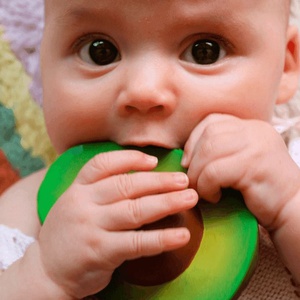 Jouet à mordiller ARNOLD THE AVOCADO Oli&Carol