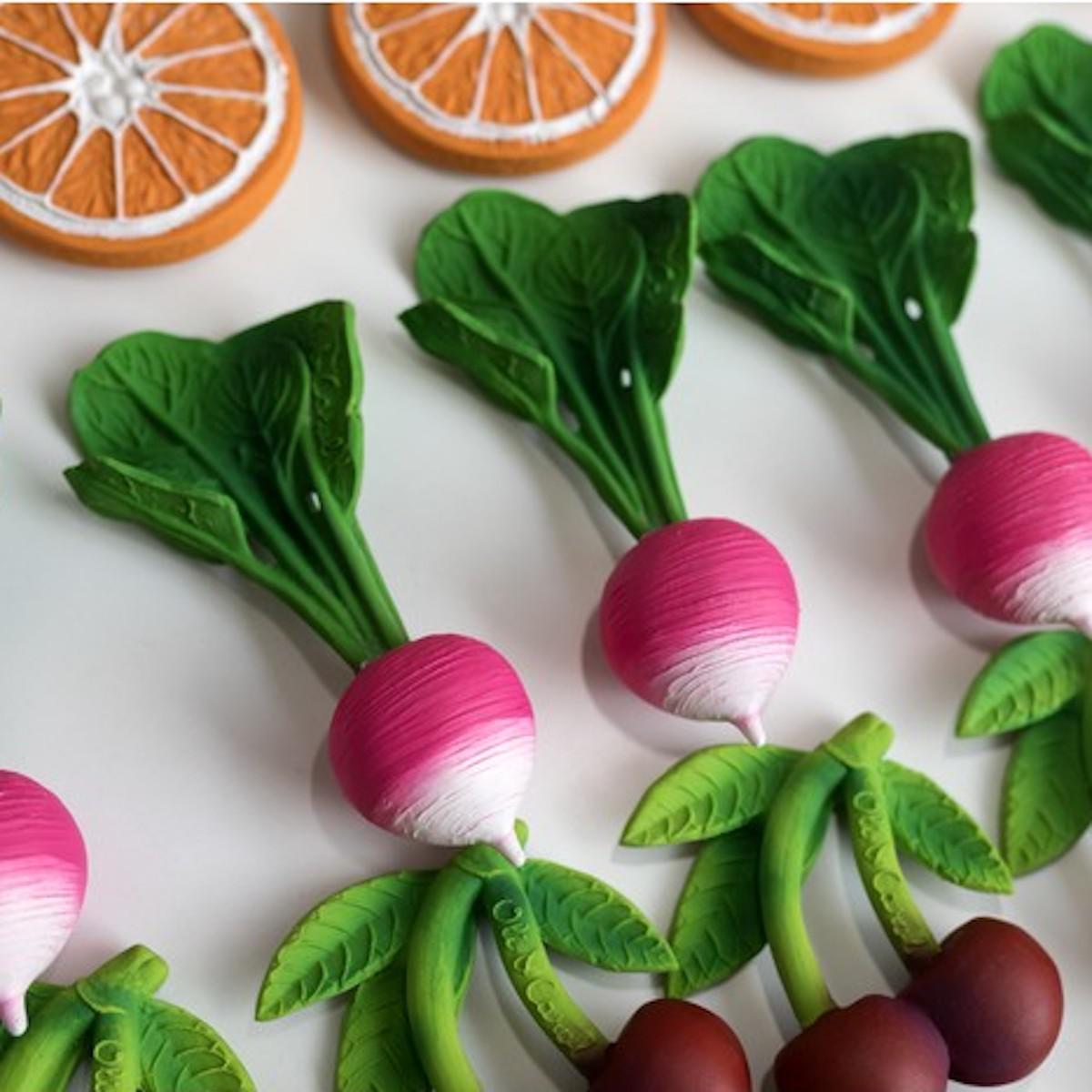 Jouet à mordiller RAMONA THE RADISH Oli and Carol