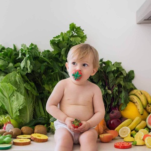Jouet à mordiller SWEETIE THE STRAWBERRY Oli and Carol
