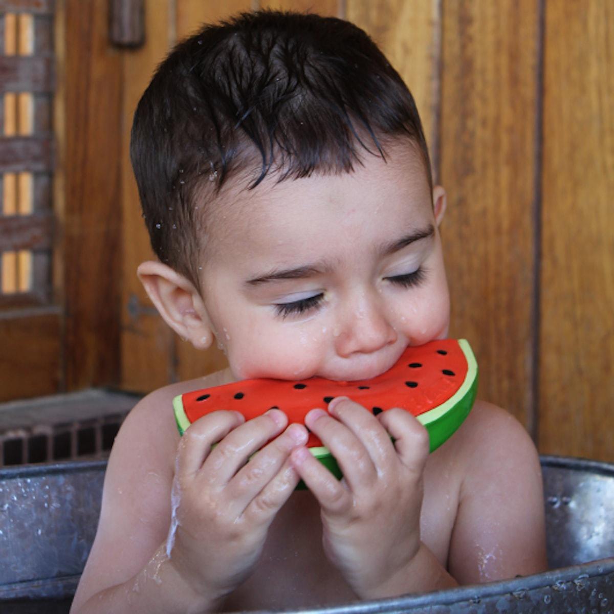 Jouet à mordiller WALLY THE WATERMELON Oli and Carol rouge