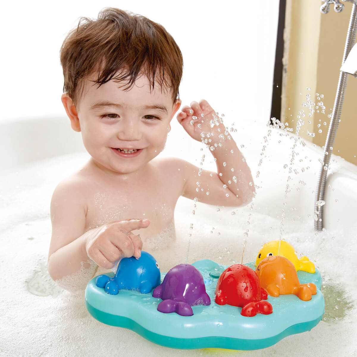 Jouet de bain MUSICAL WHALE FOUNTAIN Hape