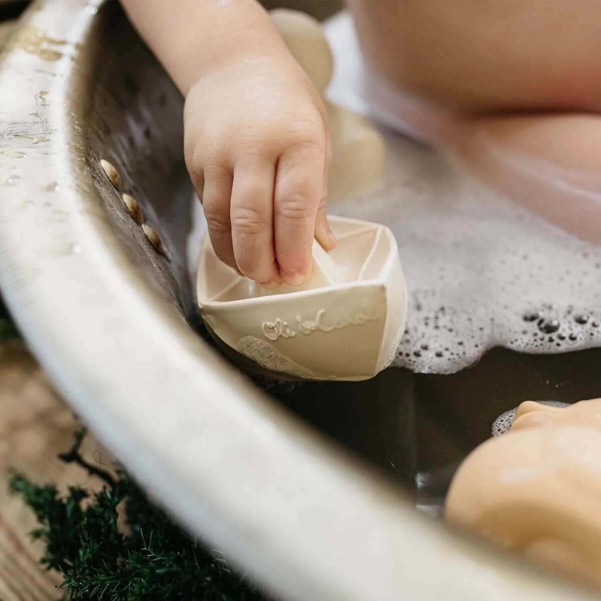 Jouet de bain ORIGAMI BOAT Oli and Carol White