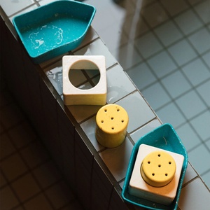 Jouet de bain UPCYCLED BOAT Oli and Carol yellow