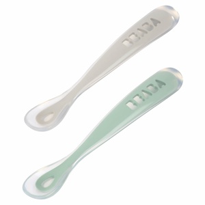 Juego 2 cucharas soft silicona estuche 1da edad Beaba gris verde salvia