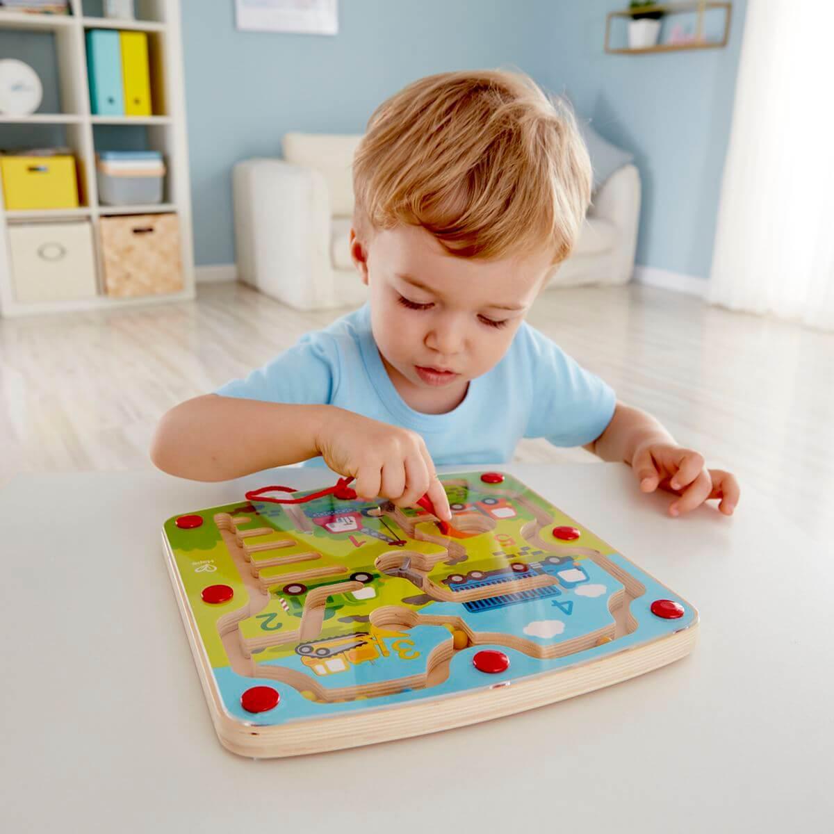 Labyrinthe CONSTRUCTION ET CHIFFRES Hape
