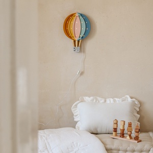 Lampe lumières HOT AIR BALOON Little Lights retro rainbow