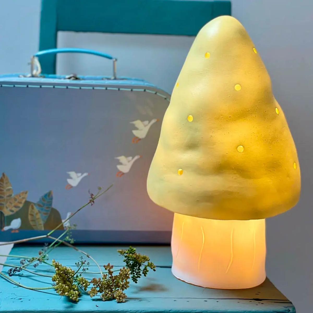 Lampe veilleuse Petit Champignon Amande Egmont toys