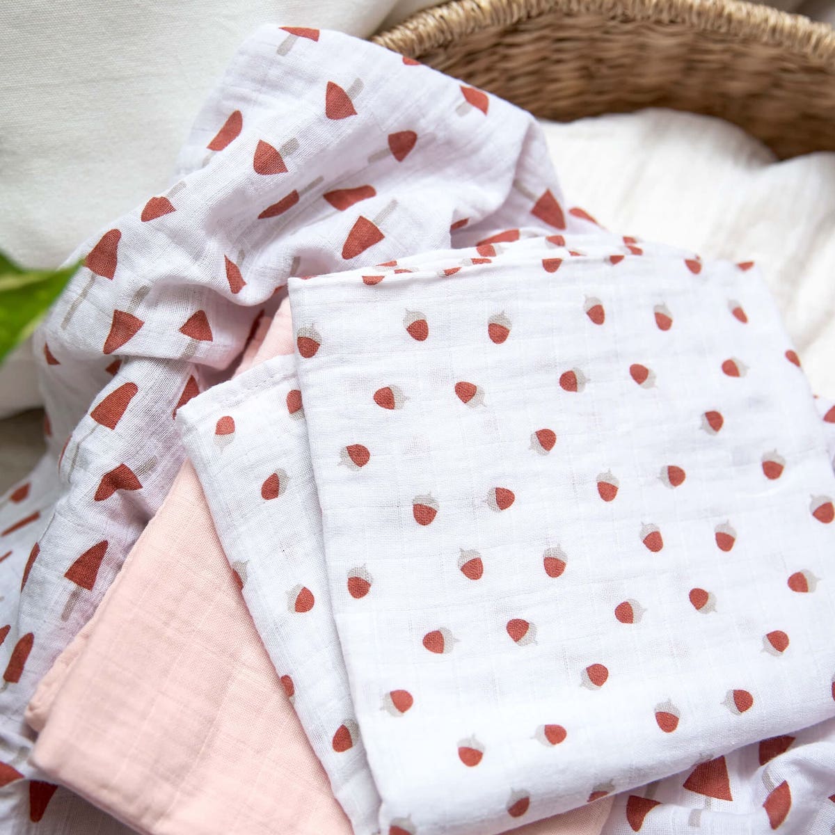 Langes 85x85cm LITTLE FOREST Laessig powder pink