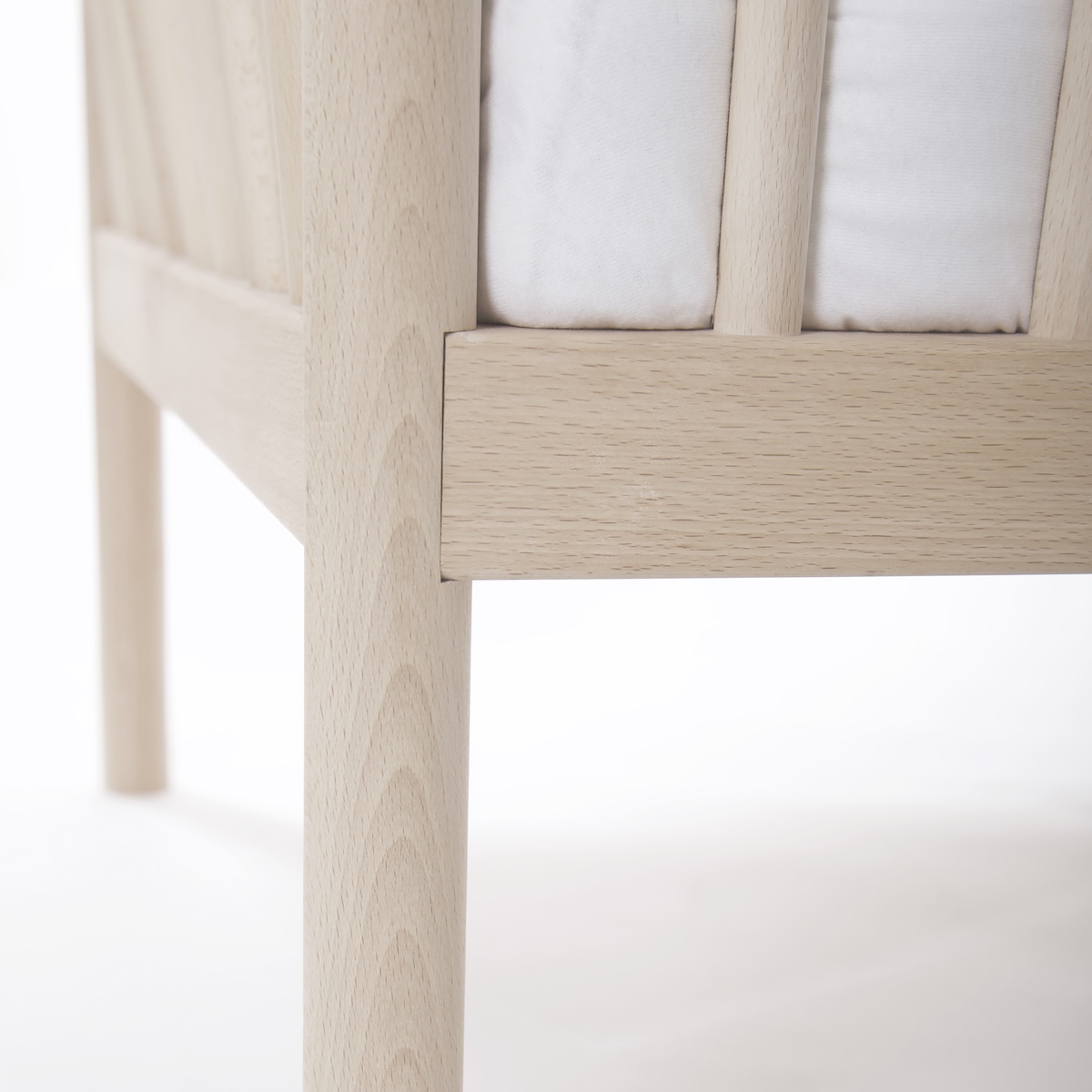 Lit bébé 60x120 TINA en hêtre massif et huile naturelle