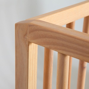 Lit bébé KERA en hêtre avec top Straight-pieds Bevel