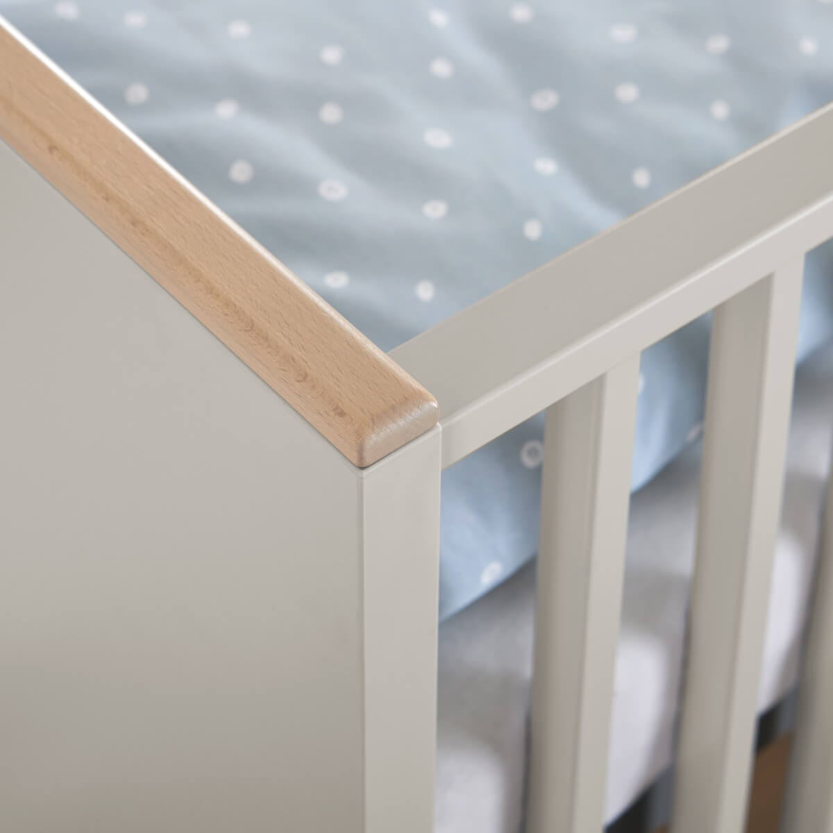 Lit bébé transformable 70x140cm FIENE Paidi