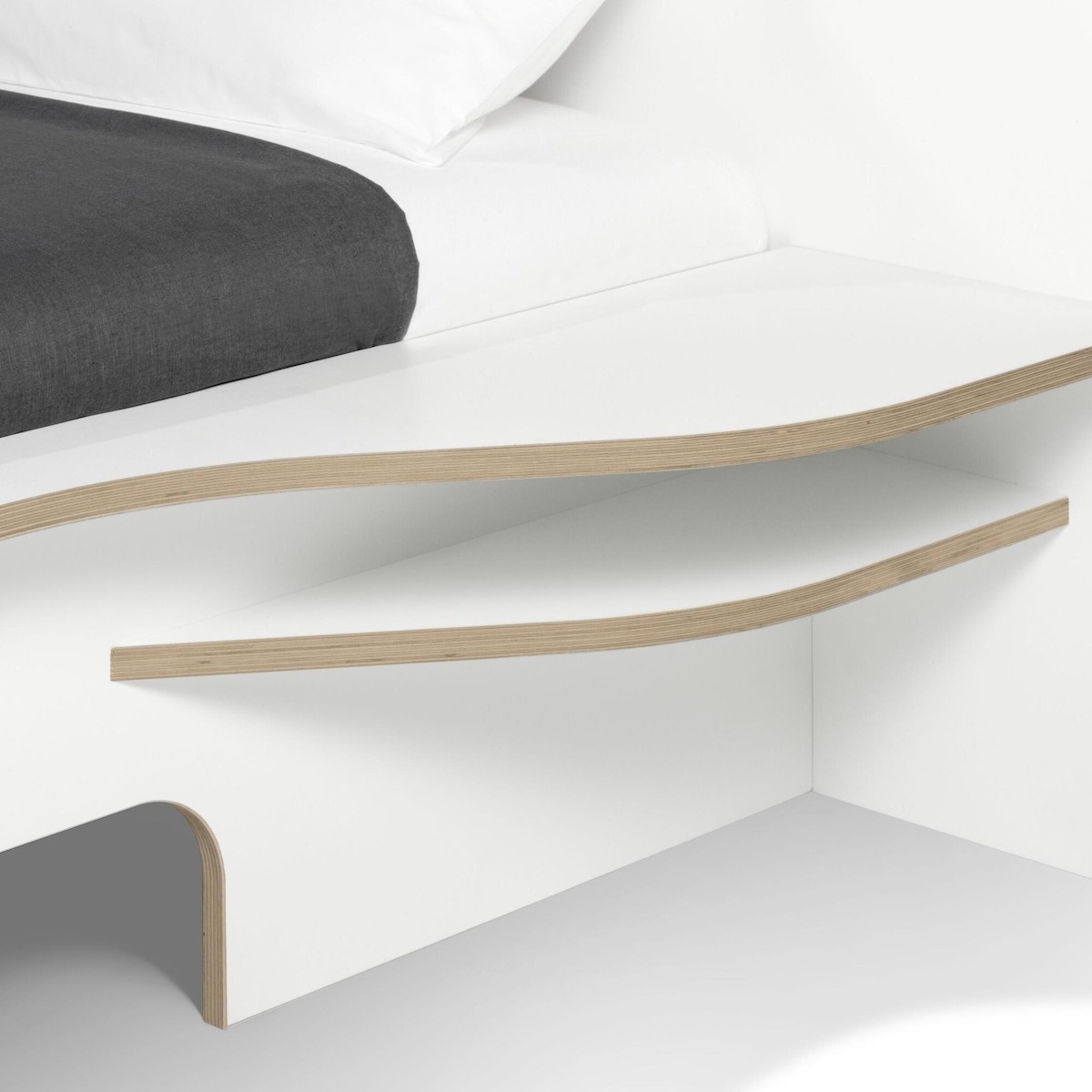 Lit individuel 90x200cm avec table de nuit PLANE Müller Small Living