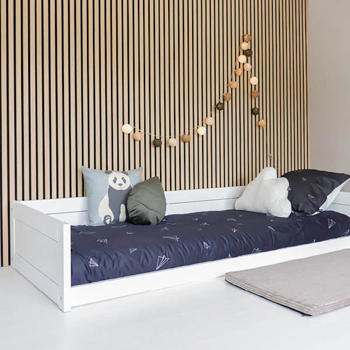 Lit Montessori 90x200cm avec sommier Premium Lifetime blanc