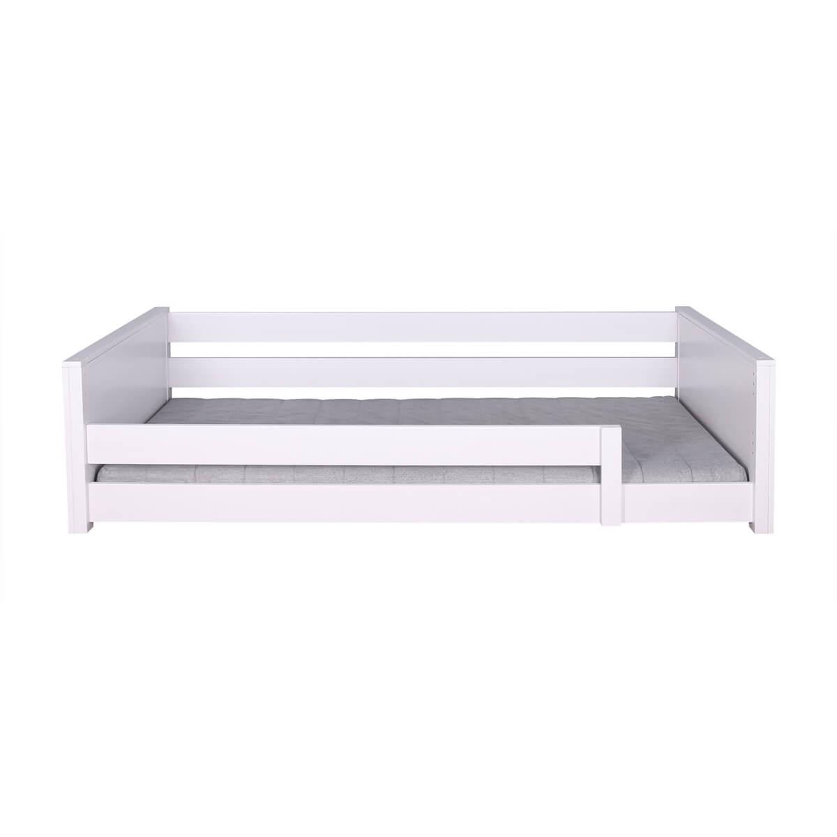 Lit montessori barrière simple KASVA hêtre massif laqué blanc