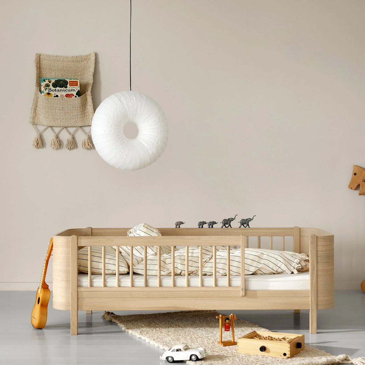 Lit superposé mi-hauteur au 2 lits juniors Mini+ Oliver furniture chêne