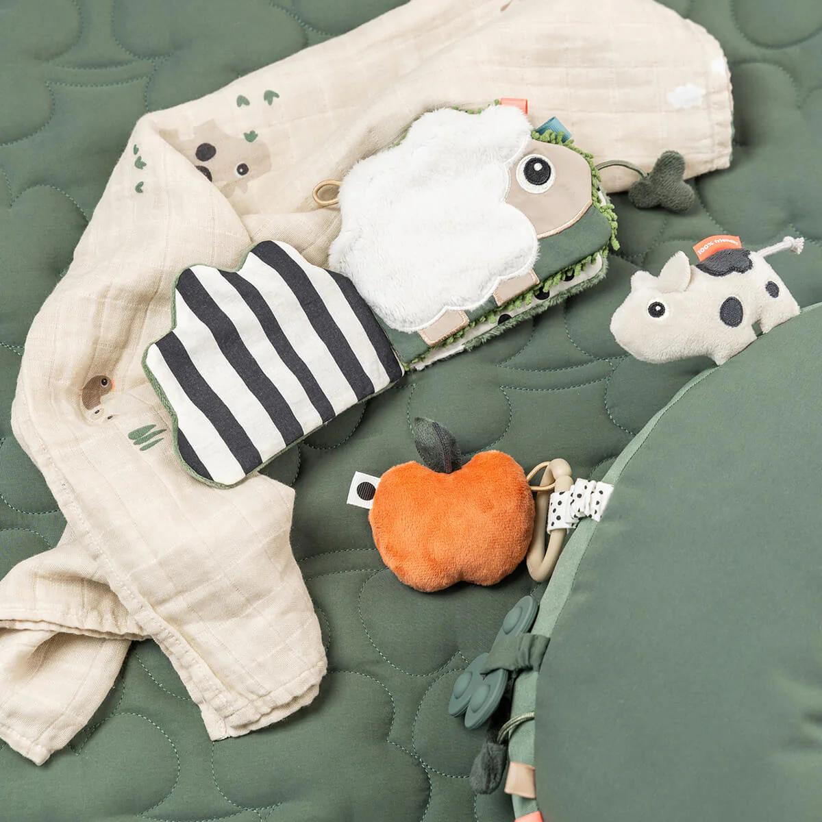 Livre de bébé sensoriel Tiny farm Done by deer Colour mix