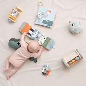 Livre en tissu TUMMY Done by Deer Deer friends Colour mix