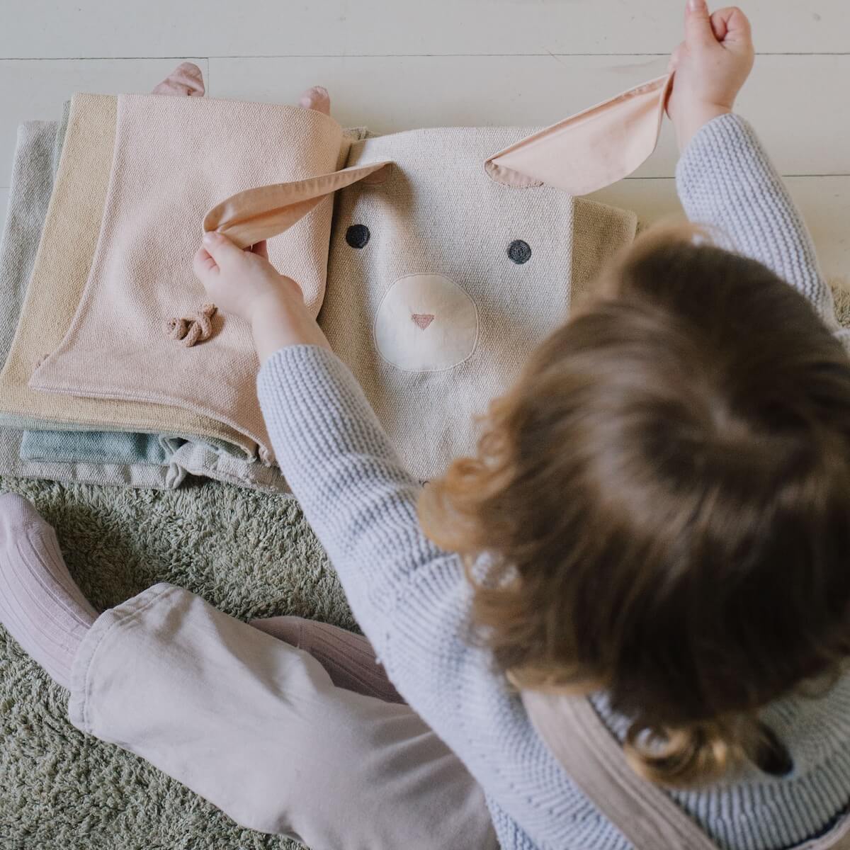 Livre sensoriel ANIMAL CREW 22x28cm Lorena Canals