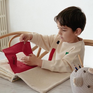 Livre sensoriel BAUHAUS 22x28cm Lorena Canals