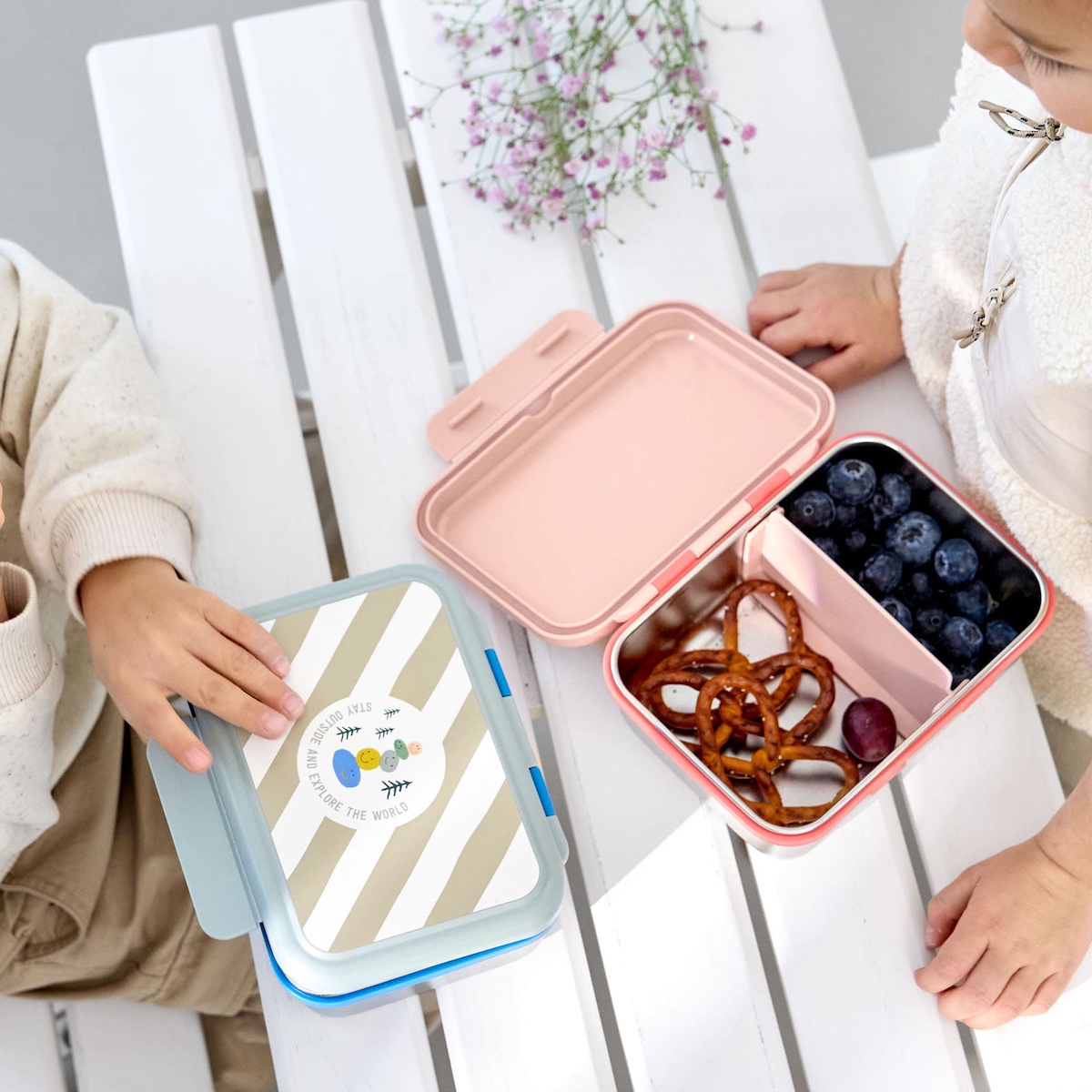 Lunchbox SUNNY EXPLORER Laessig green blue