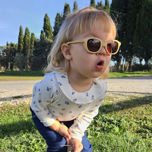 Lunette de soleil 9-24m SQUARE Beaba lucky ocre