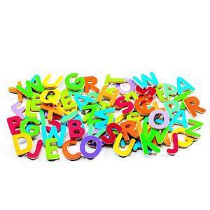 Magnets bois 83 SMALL LETTERS Djeco