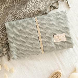 Matelas à langer imperméable MOZART Nobodinoz laurel green