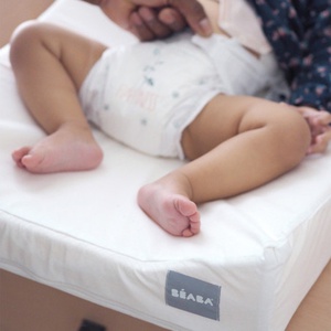 Matelas à langer incliné SOFALANGE Beaba