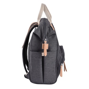 Mochila cambiador Wellington Beaba gris oscuro