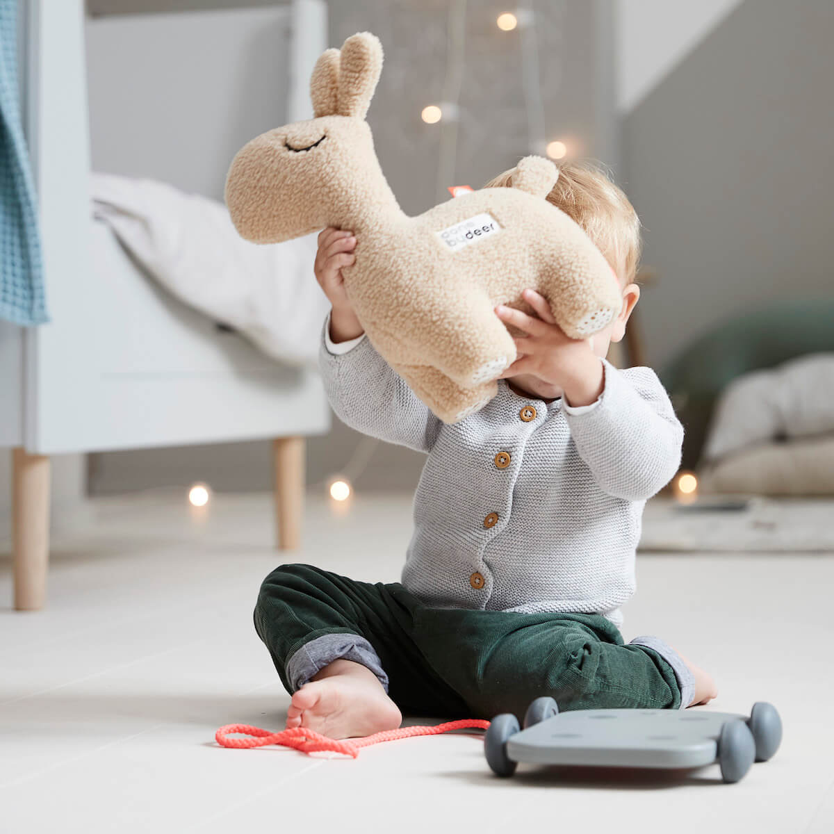Peluche d'activités LALEE Done by Deer Sand