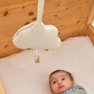 Peluche musicale tricotée Laessig Nuage milky rose