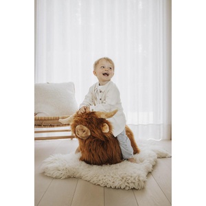 Peluche sauteuse HIGHLAND COW Wild & Soft