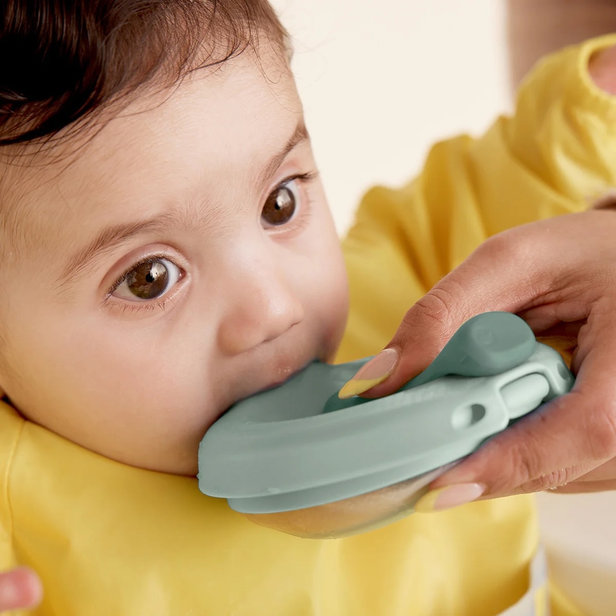 Poche gourde rechargeable fill + feed b.box sage