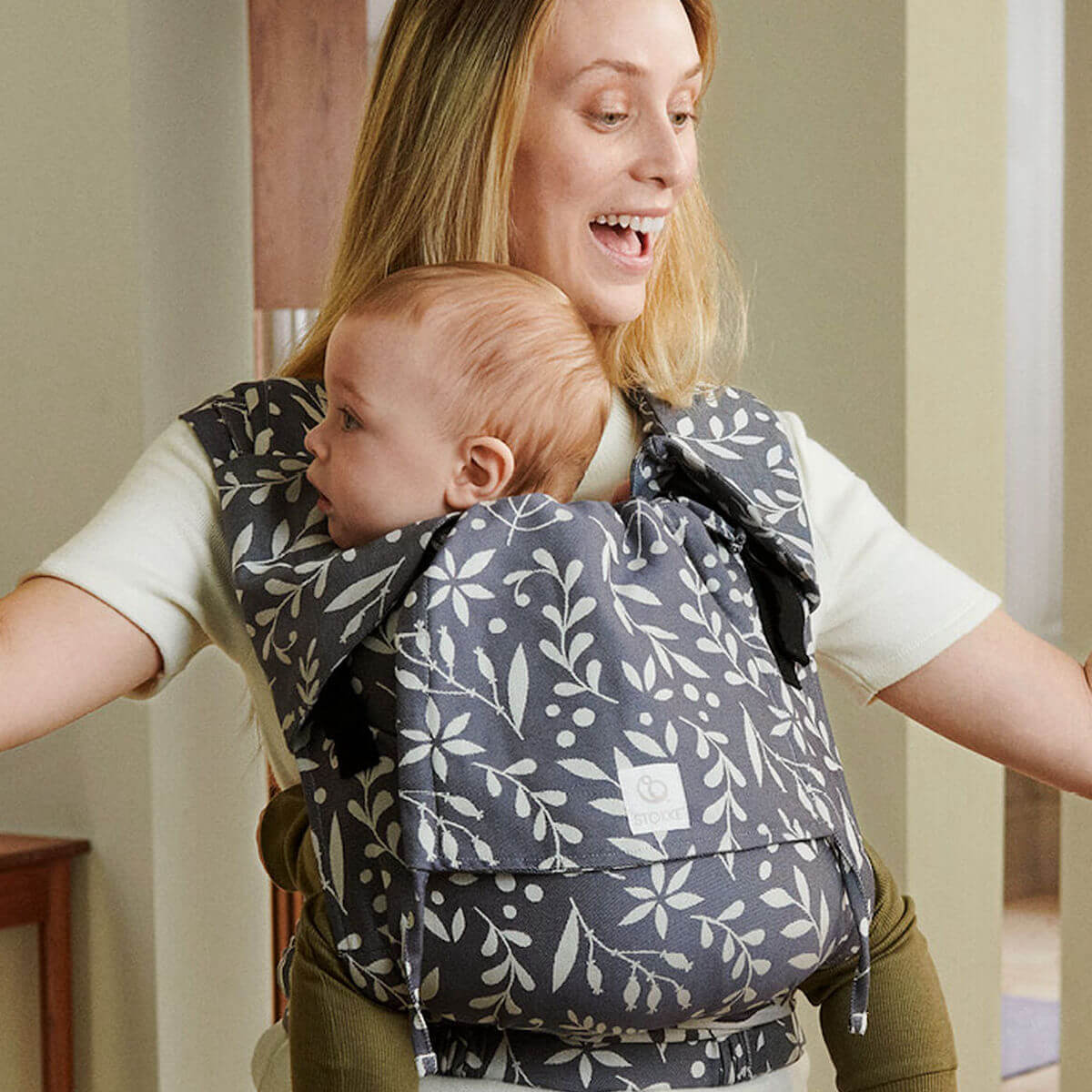 Porte Bebe Frontal Dorsal Limas Plus Stokke Olive Green Abitare Kids