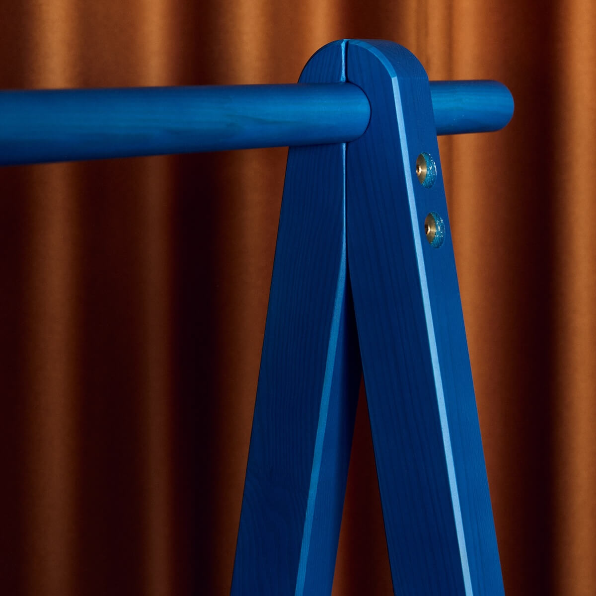 Porte-vêtements GROW Flexa Saphire Blue