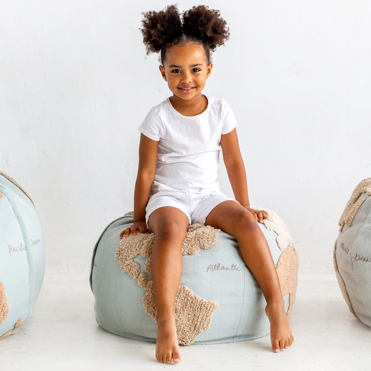 Pouf 50cm WORLD MAP Lorena Canals