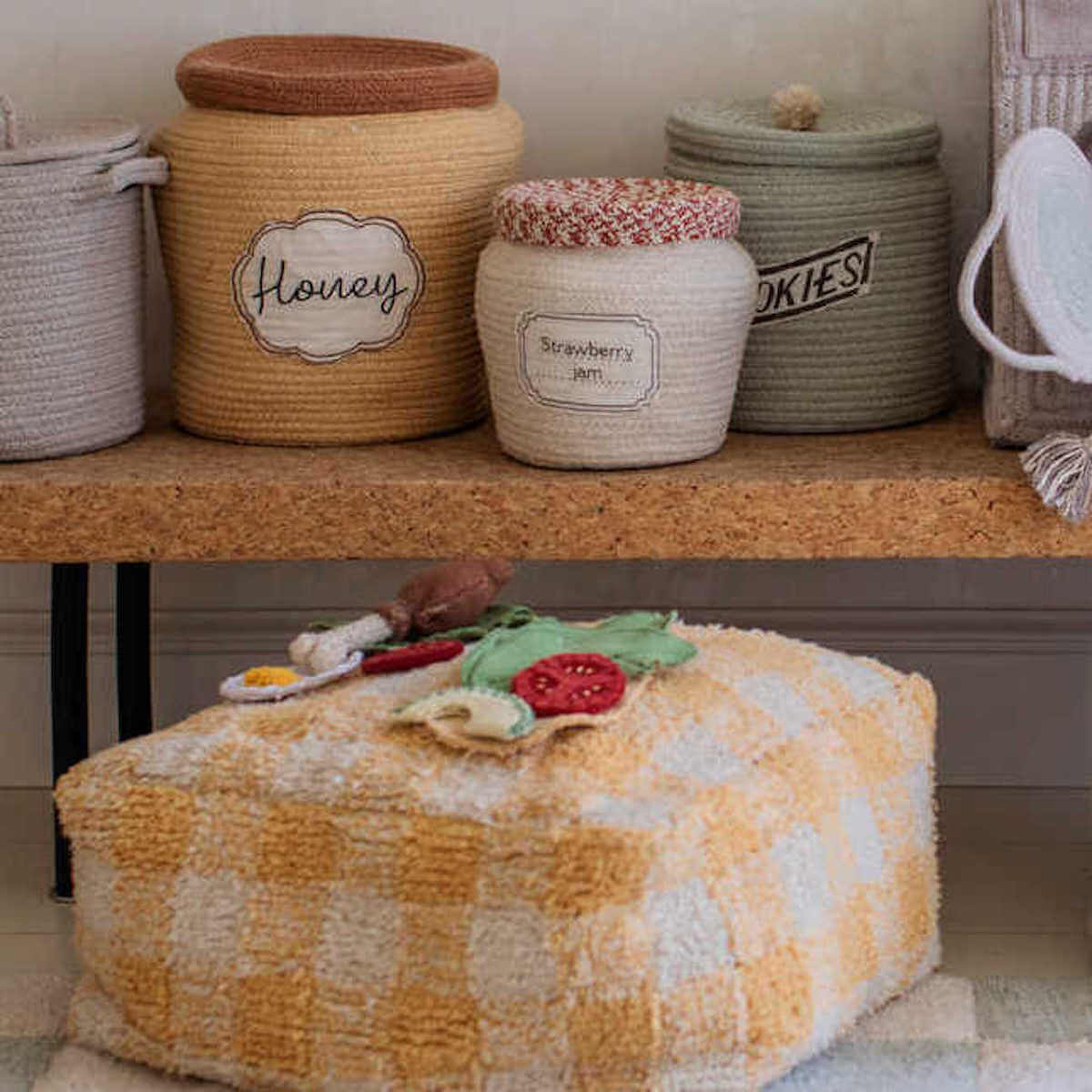 Pouf LITTLE CHEF Lorena Canals Vichy-Honey