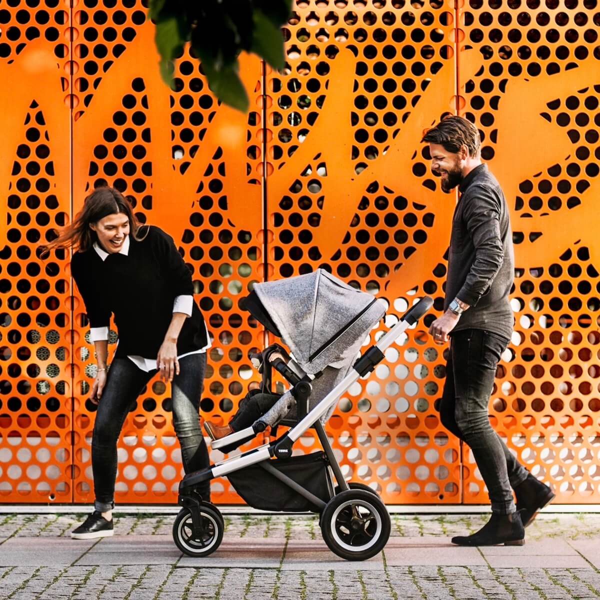 Poussette complète SLEEK Thule Grey Melange on Black