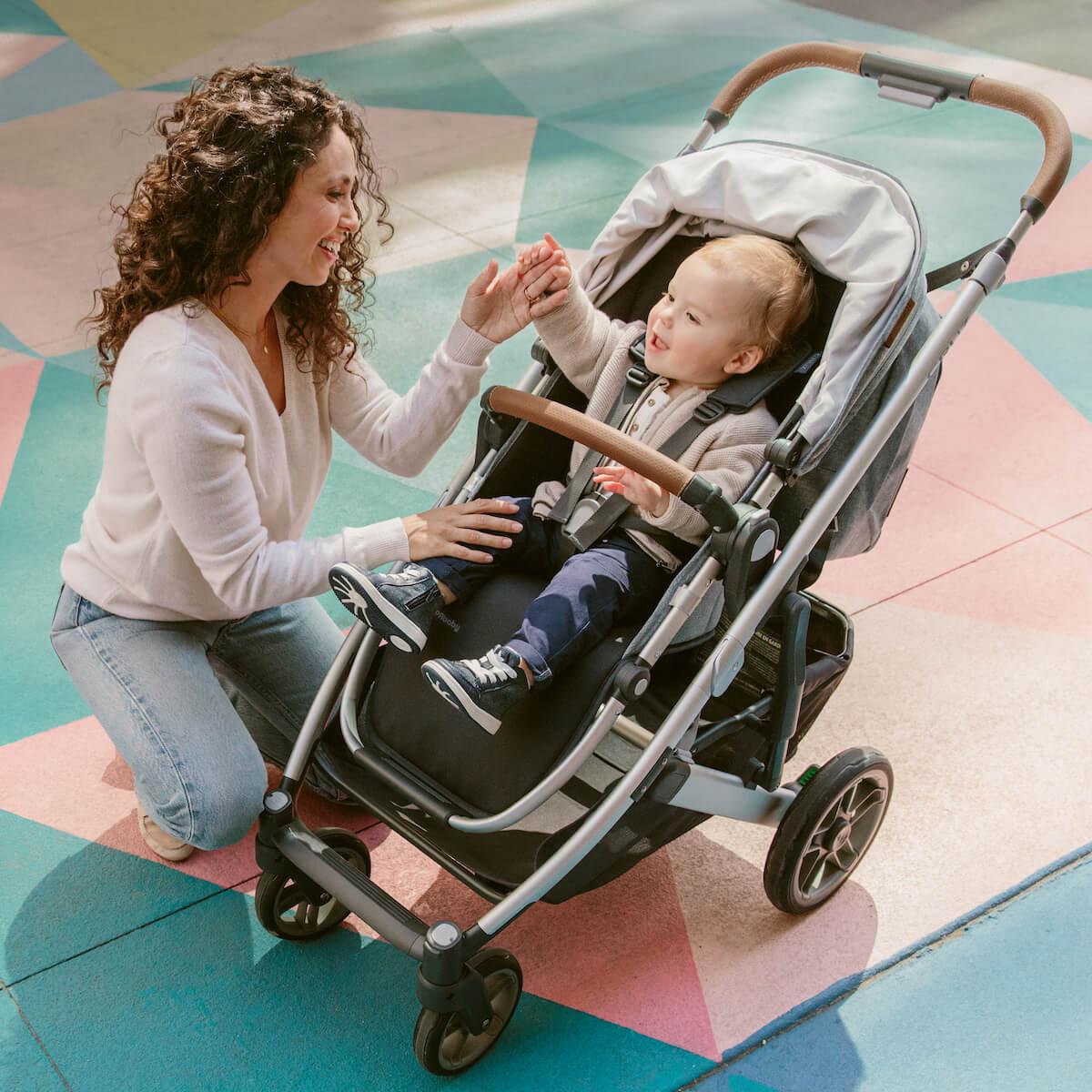 Poussette CRUZ V2 Uppababy Gregory bluegrey melée-silver-saddle leather