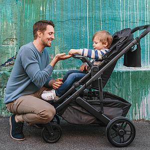 Poussette CRUZ V2 Uppababy Jake black mat carbon-black-leather