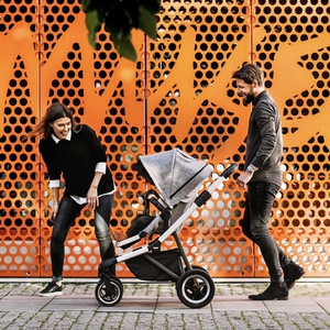 Poussette SLEEK Thule Grey Melange on Black