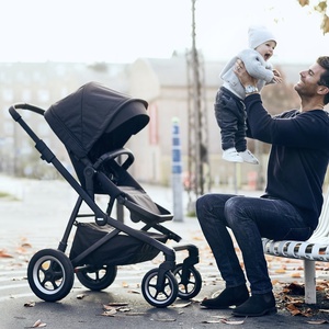 Poussette SLEEK Thule Midnight Black on Black