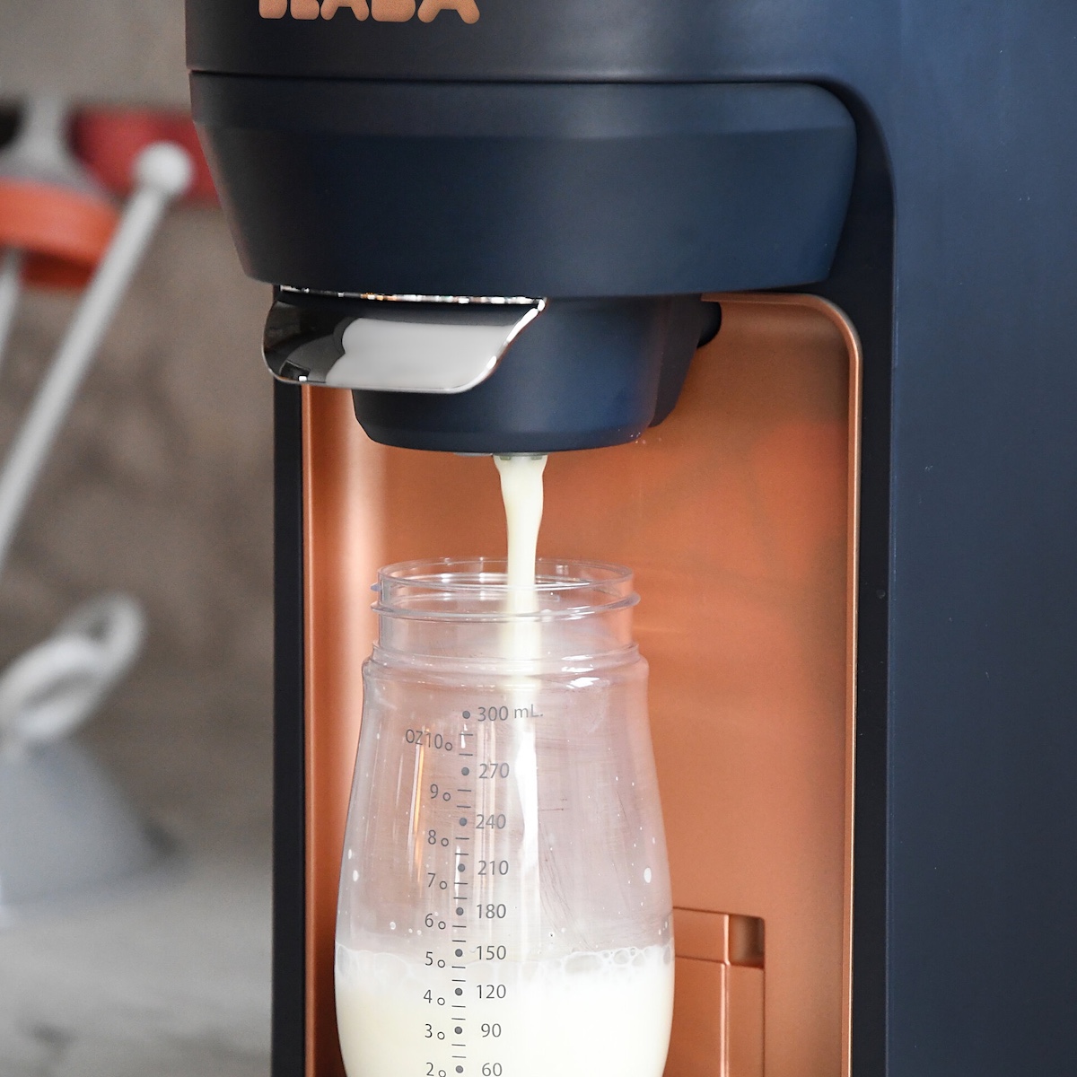 Préparateur biberons MILKEO Plus Beaba