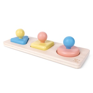 Puzzle trieur de formes Montessori en riz Hape